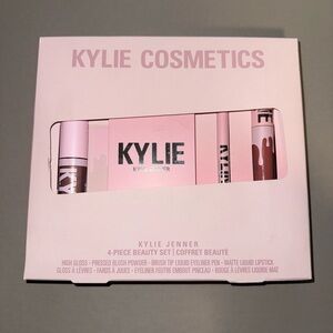 Kylie cosmetics 4 piece beauty set high gloss eyeliner lipstick New in box